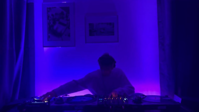 DJ set de DJ Marco dans un club parisien